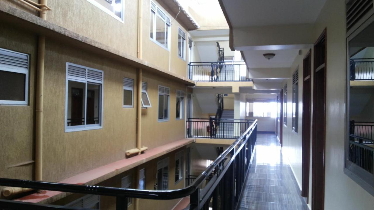 Hotel Good News Lira Kültér fotó